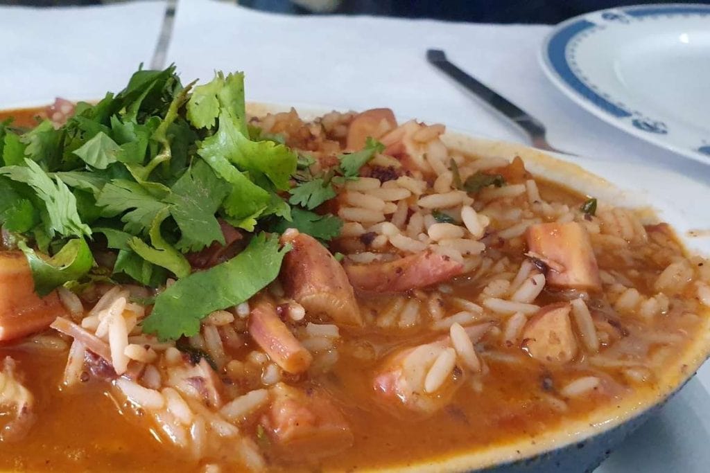 prato com arroz de polvo, comida portuguesa muito popular