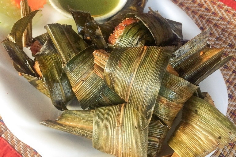 Frango frito na folha de pandan